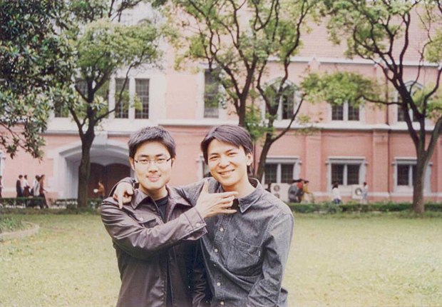 2003年大学里的Eric（左）和Jimmy（右）